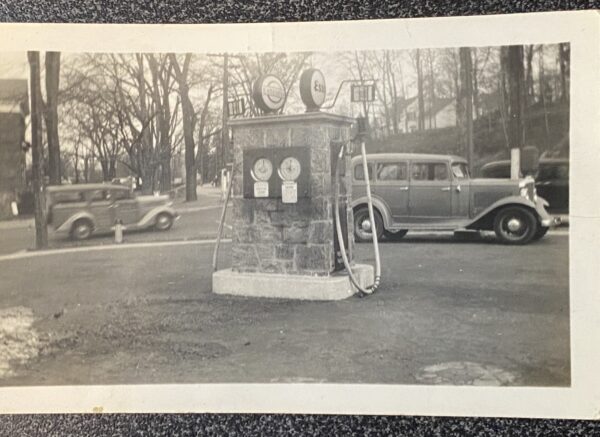 Round Hill Service Station